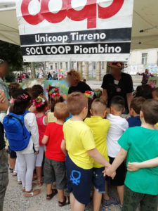 Bambini allo stand Unicoop