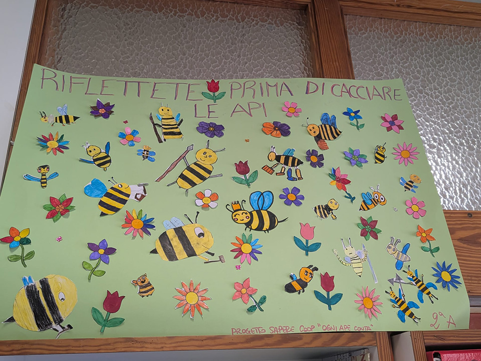 cartellone con api e fiori