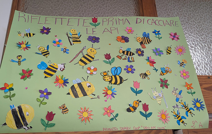 cartellone con api e fiori